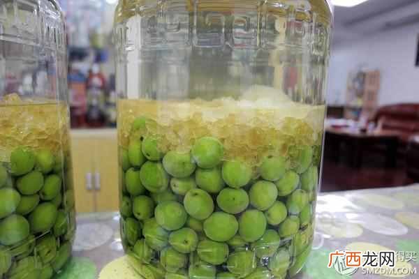 怎样泡制青梅酒？青梅泡酒，简单制作流程