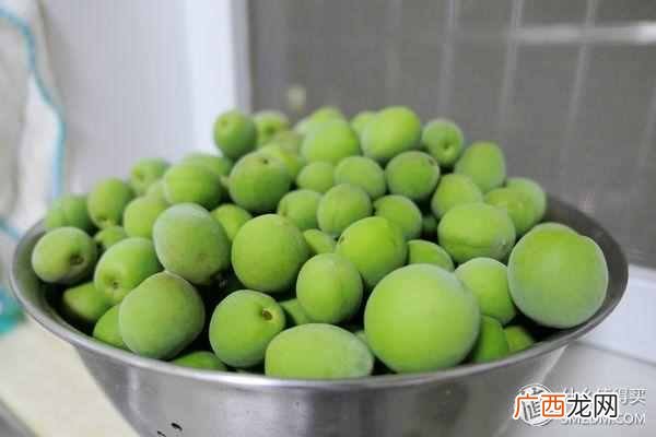 怎样泡制青梅酒？青梅泡酒，简单制作流程