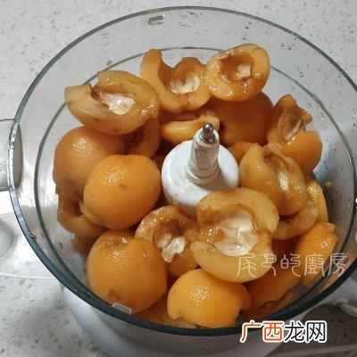 冰糖枇杷膏的做法大全？超经典的枇杷膏在家也能做