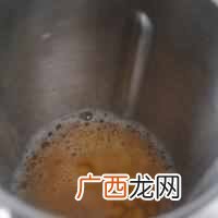 怎么自己在家里做黑芝麻豆浆呢？？一碗浓稠香醇的黑芝麻豆浆的做法