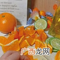 甜橙果粒茉莉茶