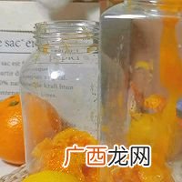甜橙果粒茉莉茶