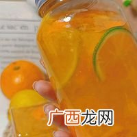 甜橙果粒茉莉茶