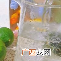 甜橙果粒茉莉茶