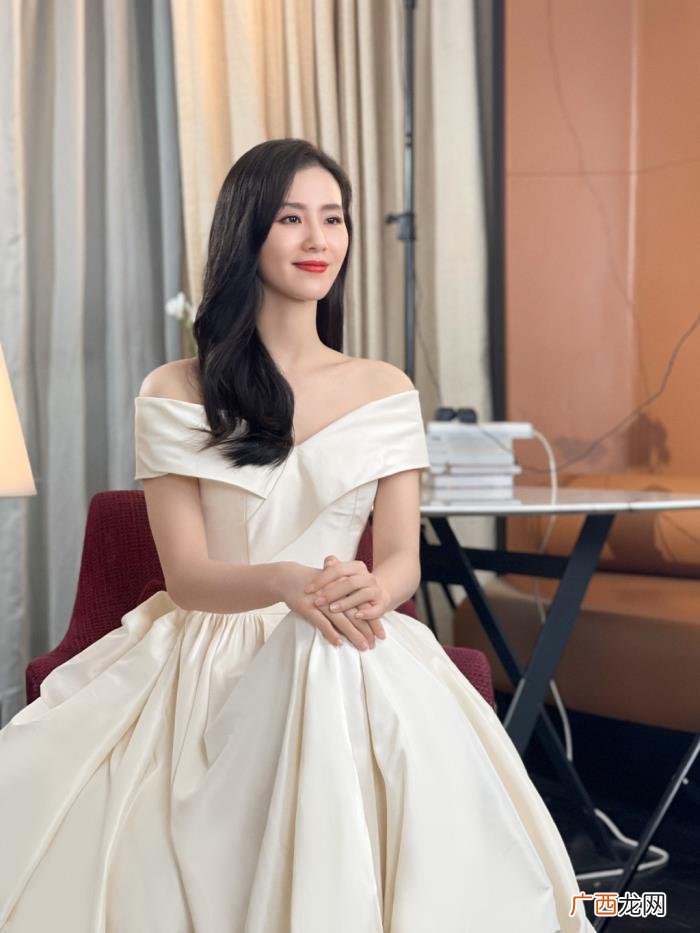 刘诗诗花絮,刘诗诗蜕变成亮眼美女广告花絮照曝光气质温婉