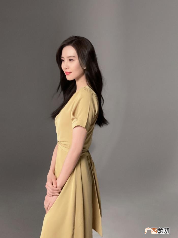 刘诗诗花絮,刘诗诗蜕变成亮眼美女广告花絮照曝光气质温婉