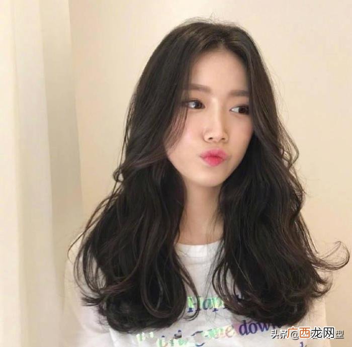 头发多的女生适合什么发型，适合做什么样式的发型
