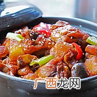 黄焖鸡米饭