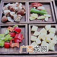 黄焖鸡米饭