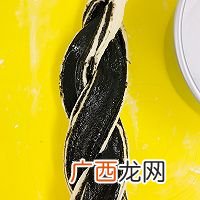 黑芝麻面包