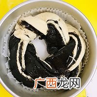 黑芝麻面包