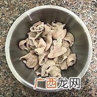 粤菜大排档风味拍蒜豉香蒸大肠