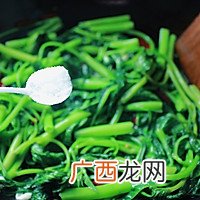 炝炒空心菜