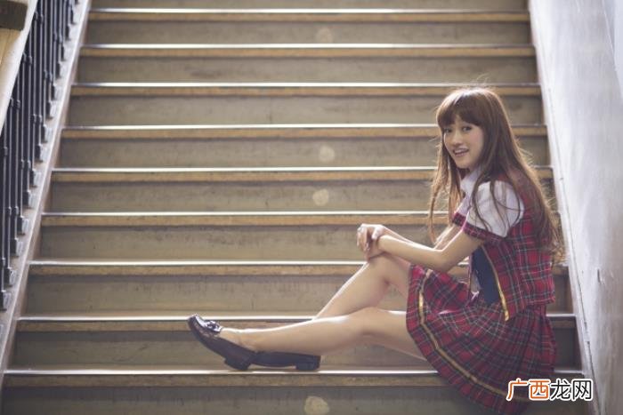 女人遇到前任是什么感觉，分手后再遇到前任时