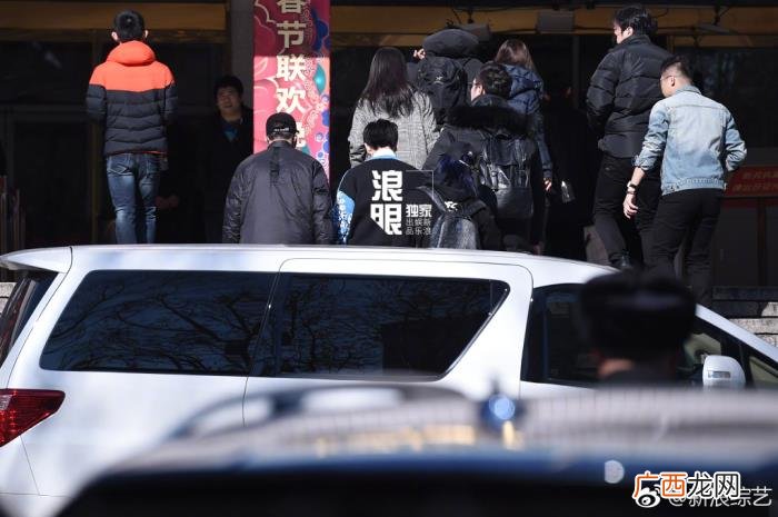 杨洋进央视，杨洋2018央视狗年春晚彩排影像盘点