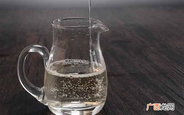 怎么区分白酒是酿造的还是勾兑的？3点常识，6个技巧