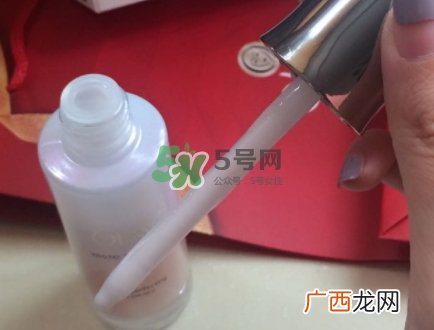 olay小白瓶会长毛吗？olay小白瓶长黑毛是怎么回事？