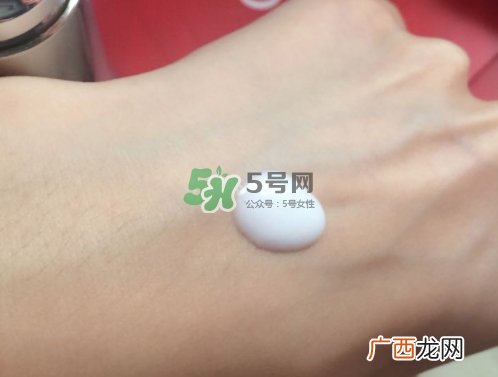 olay小白瓶会长毛吗？olay小白瓶长黑毛是怎么回事？