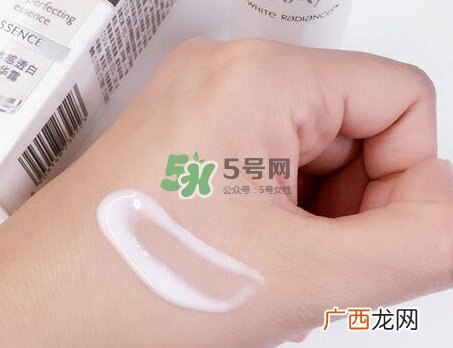 olay小白瓶和乐敦cc美容液哪个好?olay小白瓶和乐敦cc顺序