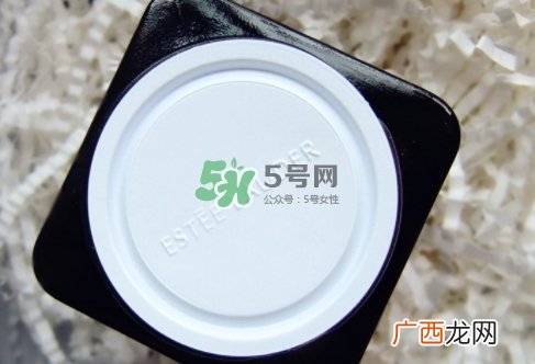 雅诗兰黛小棕瓶安瓶胶囊怎么样？雅诗兰黛小棕瓶胶囊功效