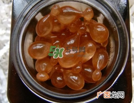 雅诗兰黛小棕瓶安瓶胶囊怎么样？雅诗兰黛小棕瓶胶囊功效