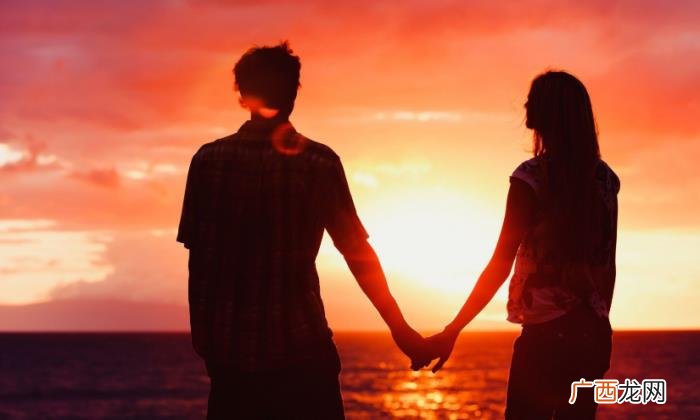 一个男人在这四个时候联系你 如果一个男人说你水多