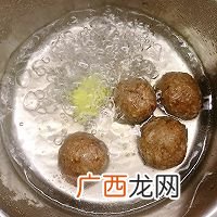 裙带菜牛肉丸汤