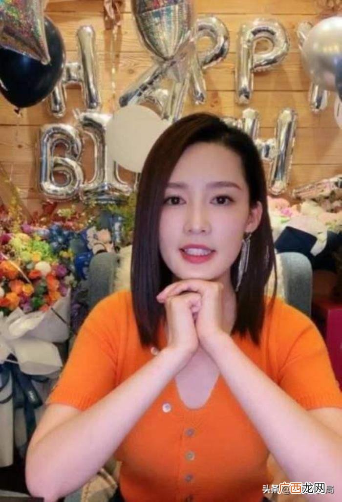 肖战和李沁，李沁突然撤掉为肖战置顶2年的单身声明