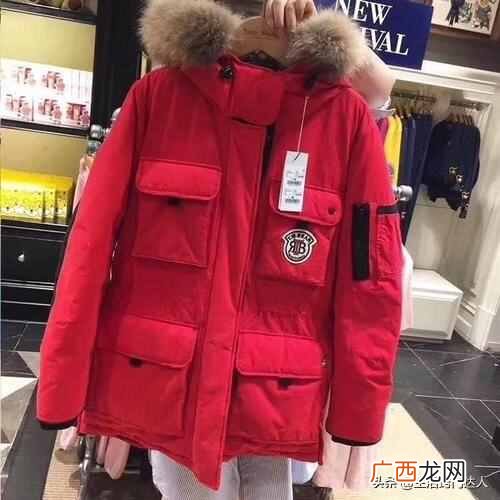 如何洗羽绒服？羽绒服脏了别花钱去洗，洗衣店老板教我方法