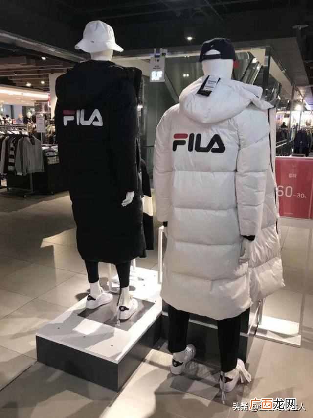 如何洗羽绒服？羽绒服脏了别花钱去洗，洗衣店老板教我方法