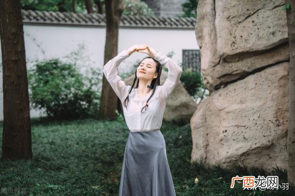 爱一个人又放不下怎么办，放不下一个爱着的人