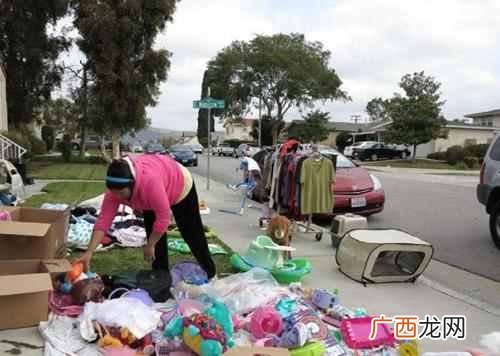 全国摆地摊的兴起，会不会冲击电商与实体店的经济？