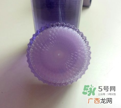 黛珂紫苏水和城野医生收敛水哪个好？紫苏水和收敛水对比