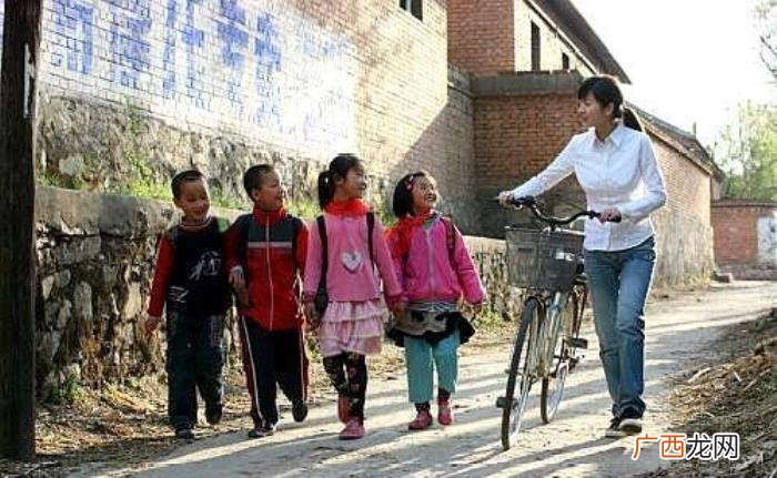 教师已经成了婚恋困难户 男教师找对象难的原因