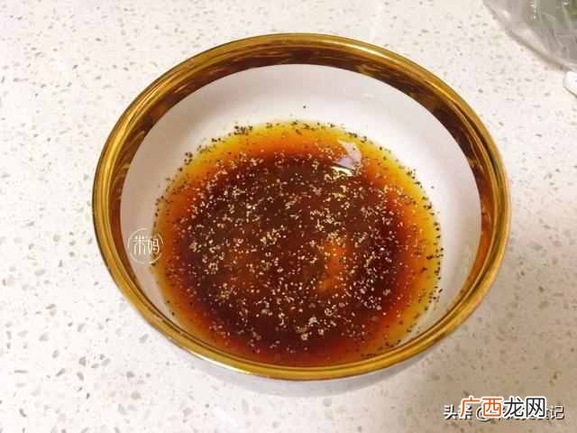 如何煎牛排的家常做法？自己在家煎牛排，记住这一点，牛排鲜嫩又多