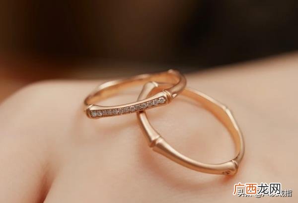 爱与被爱都是一种需要,爱与被爱同时发生