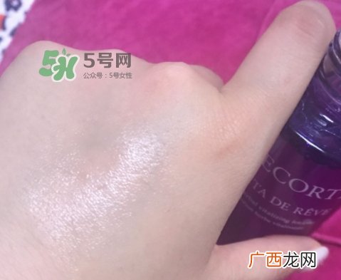 黛珂紫苏水和cpb水磨精华哪个好？紫苏水和cpb水磨搭配
