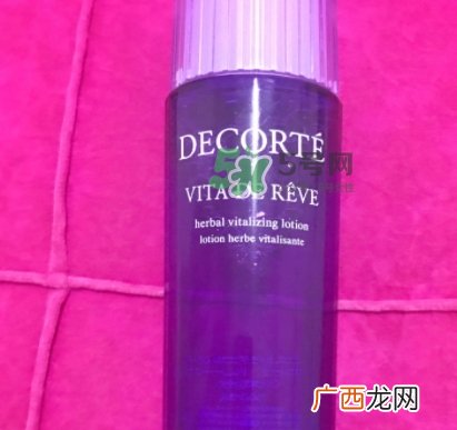 黛珂紫苏水和cpb水磨精华哪个好？紫苏水和cpb水磨搭配