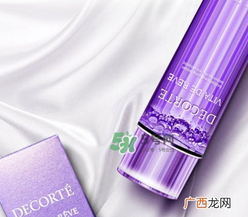 黛珂紫苏水和cpb水磨精华哪个好？紫苏水和cpb水磨搭配