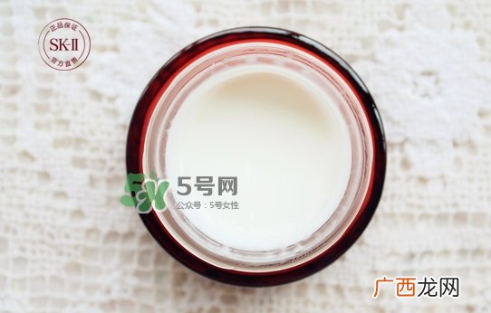 sk2大红瓶面霜和olay玉兰油大红瓶面霜哪个好_区别