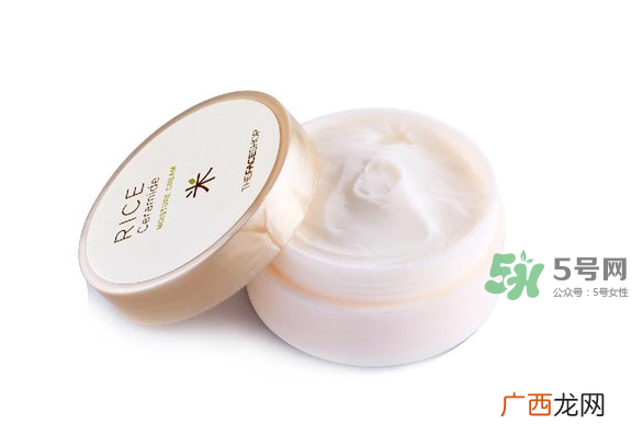 VE胶囊可以直接涂脸吗？VE胶囊擦脸有什么效果？