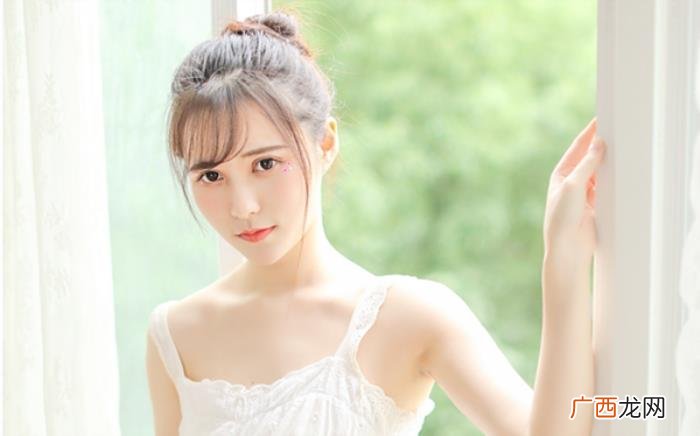 怎么追狮子座女孩 狮子座男生怎么追