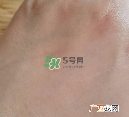 悦木之源菌菇水是爽肤水吗？悦木之源菌菇水是精华吗