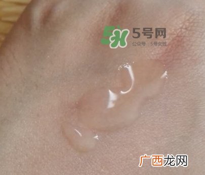 悦木之源菌菇水是爽肤水吗？悦木之源菌菇水是精华吗