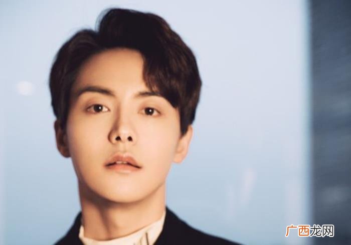 长脸适合什么刘海，齐刘海不是大学长脸男生唯一选择