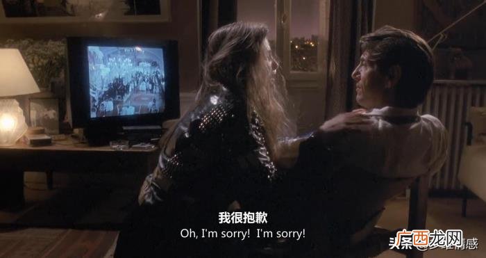 女朋友很漂亮但是玩腻了，男子将女友玩腻之后折磨并抛弃