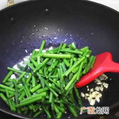 芦笋怎么做好吃清炒?