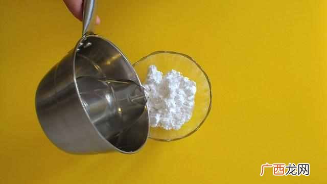 鸡蛋和豆腐一起怎么做？豆腐搭配鸡蛋这样做，喝一口香又滑
