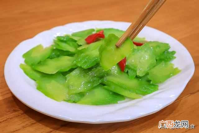 苦瓜怎么炒好吃又不苦？厨师教你怎样做苦瓜才不苦