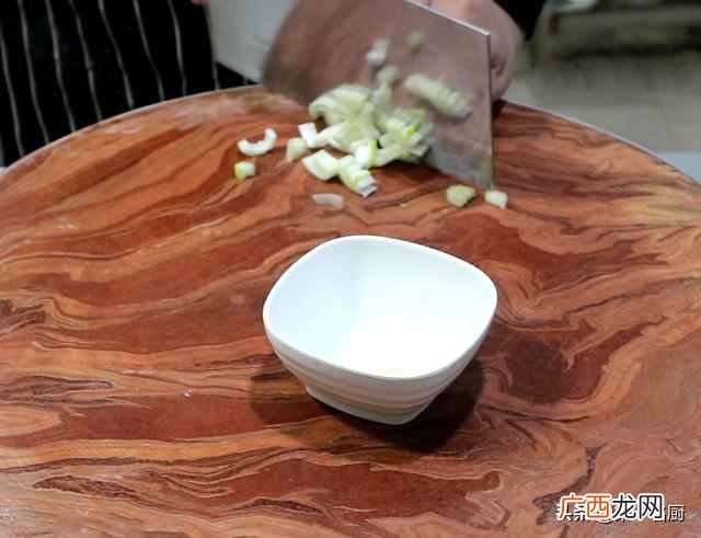 家庭红烧土豆的简单做法？红烧土豆怎样做才好吃？